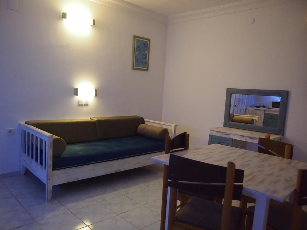 Ozcem Apart Lejlighedshotel Fethiye Værelse billede